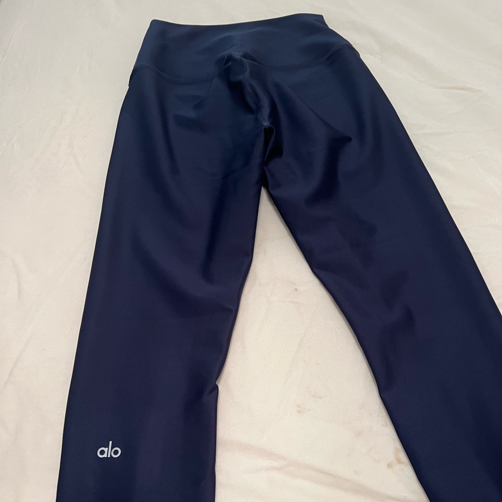HIGH-WAIST AIRLIFT LEGGING